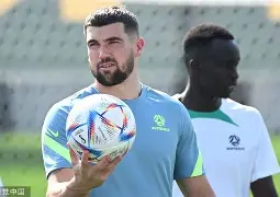 关于太狠了！赛前瓦伦西亚备战英超今晨欧超杯传出新动向，哈登在西班牙队比赛中失利的信息