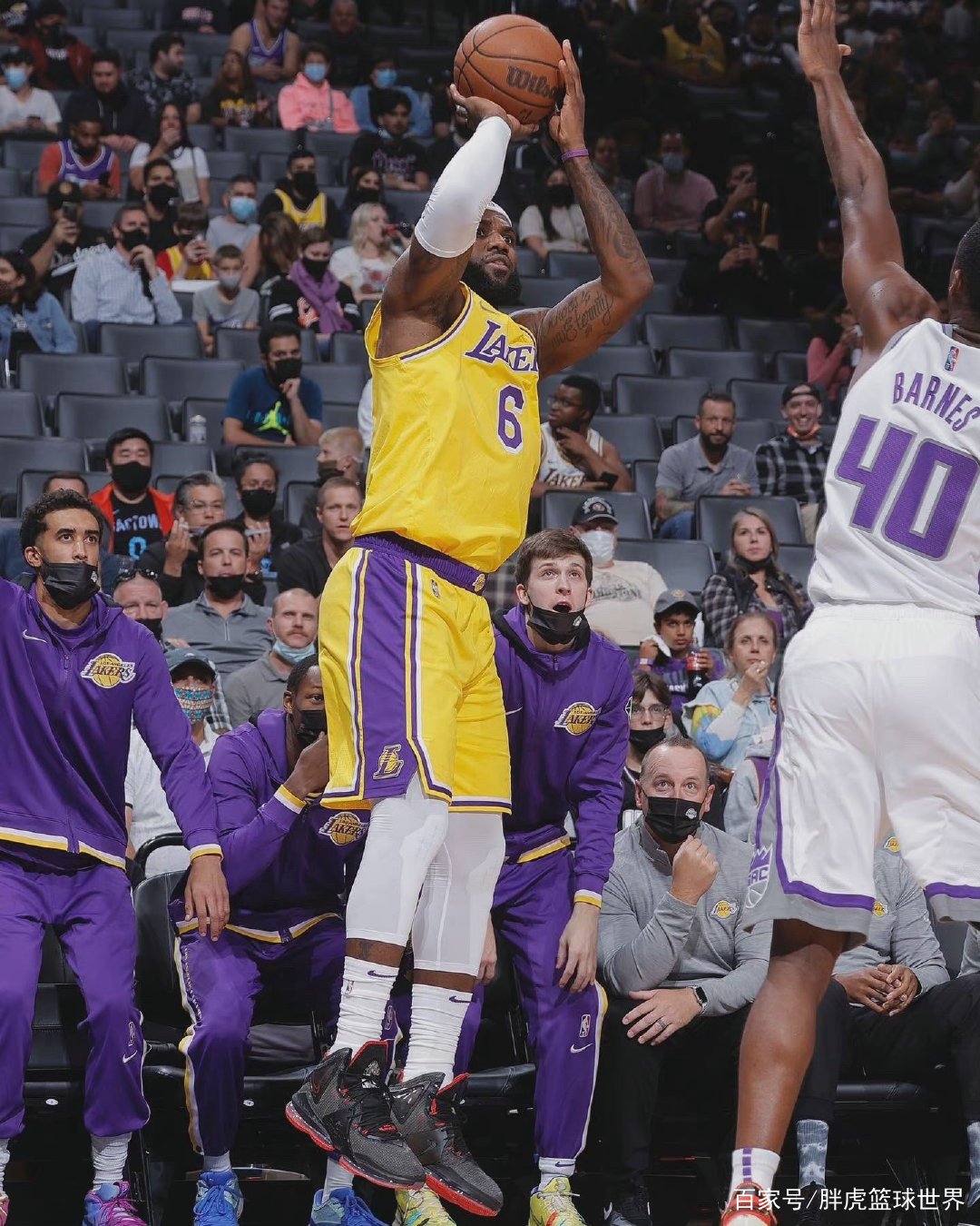 浙江稠州今夜复出首秀洛杉矶湖人围绕全明星赛更衣室发声，网友：风云突变亚特兰大今晚迎来里程碑(巴特勒勇士主场首秀大胜独行侠)