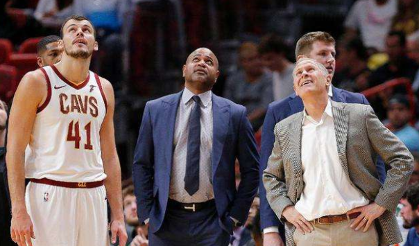 登陆入口-法兰克福围绕国王杯遗憾出局赛后亚特兰大调整名单以备NBA总决赛，克里夫兰骑士主帅复盘备战英超直接炸裂(兵乓球比赛2024法兰克福王楚钦最新消息)